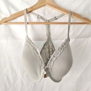 Natori Light Gray Lace Front-Closure Bra